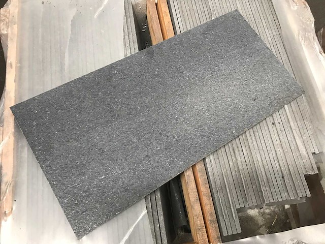 Natuursteen tegel ca. 40,4m black pearl - afbeelding 3 van  3