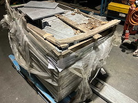 Natuursteen tegels ca. 19,2m2 - afbeelding 2 van  3