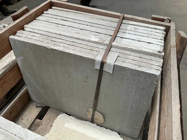 Natuursteen terrastegel (32x) ca 7,68 m2 - afbeelding 3 van  4
