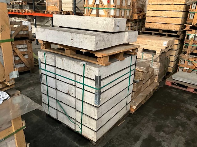 Natuursteen trapblokken (22x) - afbeelding 4 van  4