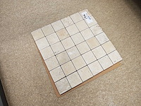 Natuursteen travertin beige 5x5 cm mozaïektegel 30x30 cm 41 stuks - afbeelding 5 van  6