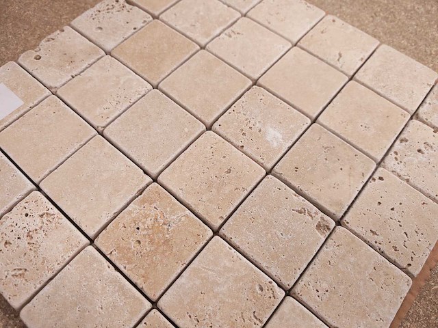 Natuursteen travertin beige 5x5 cm mozaïektegel 30x30 cm 41 stuks - afbeelding 6 van  6