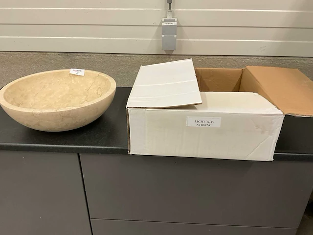 Natuursteen travertin beige waskom 45,7x15 cm - afbeelding 3 van  4