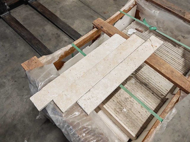 Natuursteen travertin white wandtegel 8x60 cm 14,4 m² - afbeelding 4 van  6