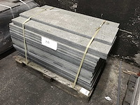 Natuursteen treden ca. 35 stuks 42 lm