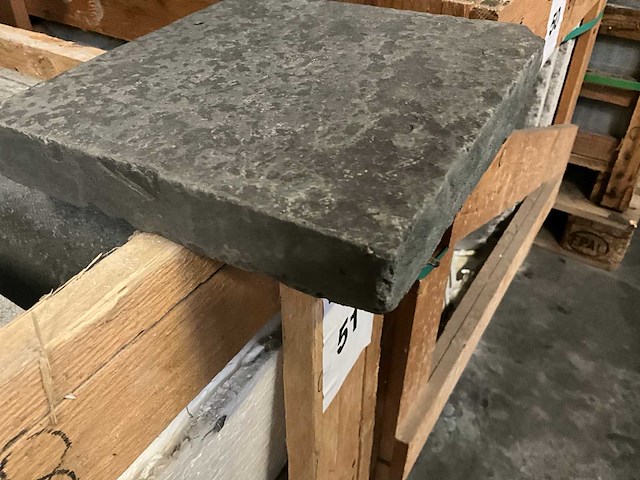 Natuursteen tuintegel (220x) - afbeelding 1 van  1