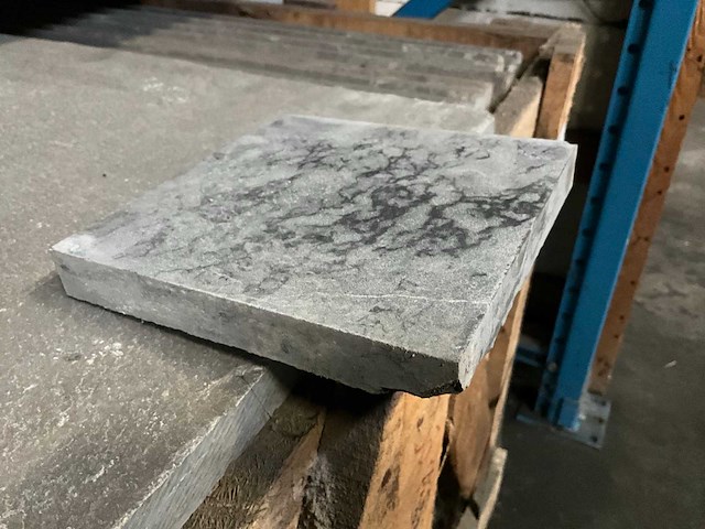 Natuursteen tuintegel (700x) - afbeelding 1 van  1