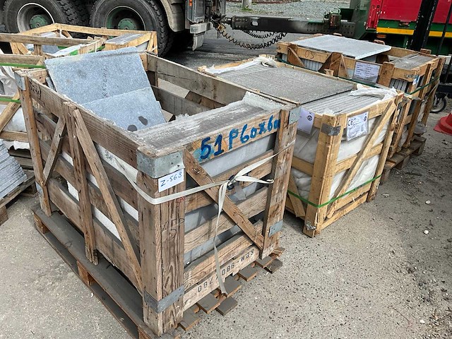 Natuursteen tuintegel ca.28,47m2 - afbeelding 1 van  9