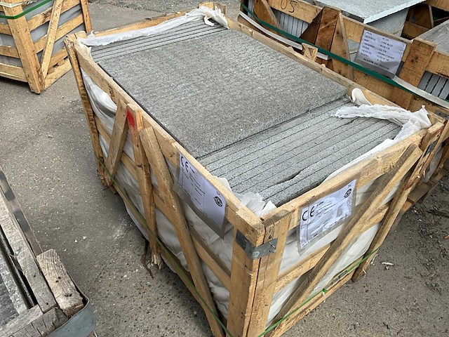 Natuursteen tuintegel ca.28,47m2 - afbeelding 5 van  9