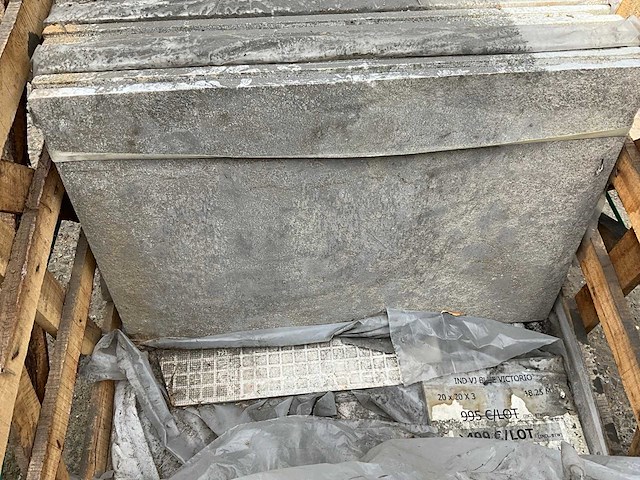 Natuursteen tuintegels ca. 44m2 - afbeelding 6 van  8