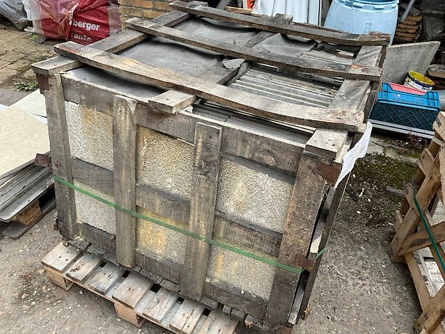 Natuursteen tuintegels ca. 44m2 - afbeelding 7 van  8