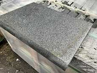 Natuursteen,tegels en hout