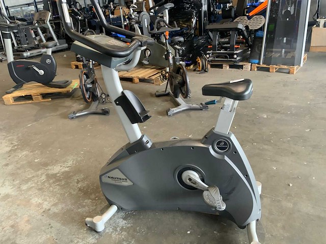 Nautilus commercial uprightbike home trainer - afbeelding 1 van  5