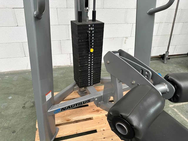 Nautilus lat pulldown - afbeelding 2 van  3