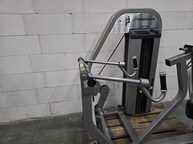 Nautilus seated row roeitrainer - afbeelding 3 van  4