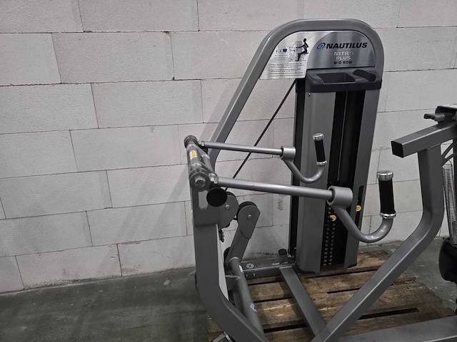 Nautilus seated row roeitrainer - afbeelding 3 van  4