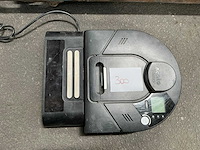 Neato xv signature robotstofzuiger - afbeelding 1 van  6