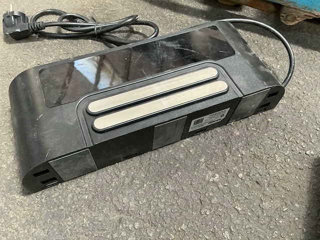 Neato xv signature robotstofzuiger - afbeelding 5 van  6