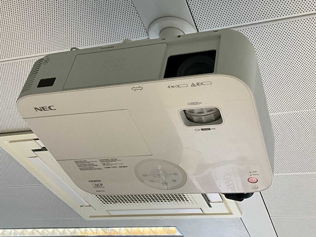 Nec m403h beamer + optoma scherm - afbeelding 5 van  7