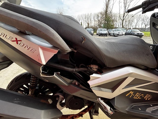 Neco alex one 125cc scooter - afbeelding 9 van  10