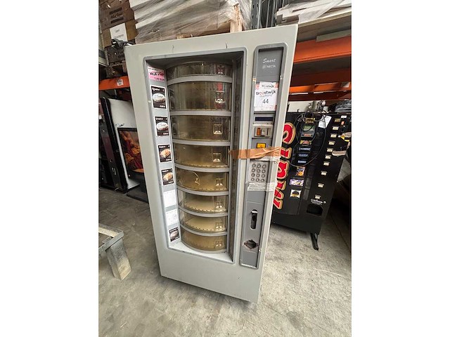 Necta - smart - brood - verkoopautomaat - afbeelding 3 van  3