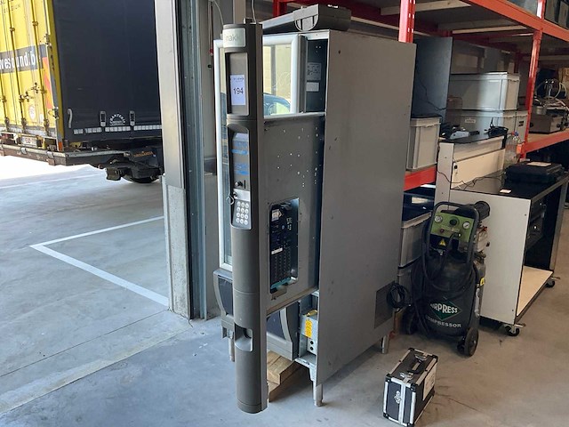 Necta snakky verkoopautomaat - afbeelding 3 van  4