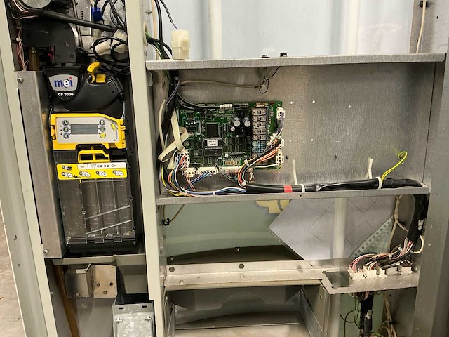 Necta zeta line frisdrank verkoopautomaat - afbeelding 9 van  14