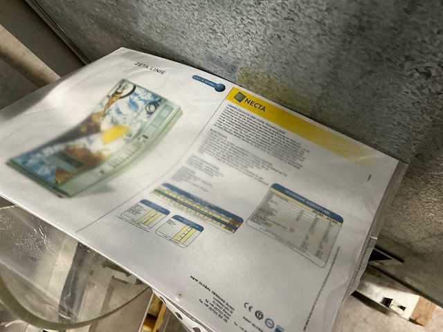 Necta zeta line frisdrank verkoopautomaat - afbeelding 10 van  14