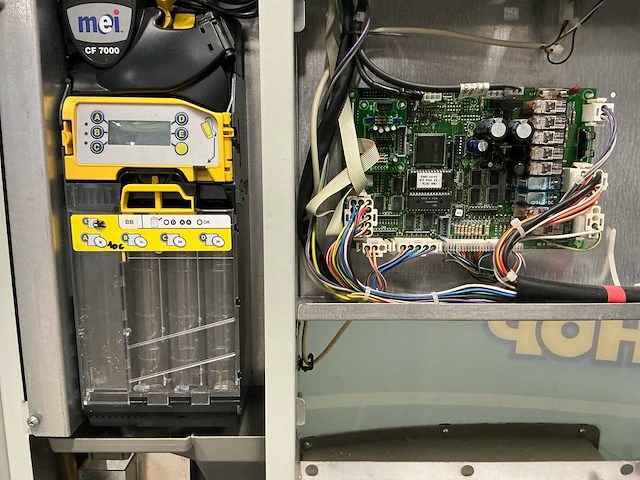 Necta zeta line frisdrank verkoopautomaat - afbeelding 11 van  14