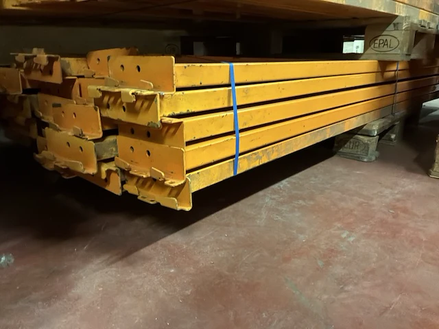 Nedcon 2 pins liggers voor palletstelling (32x) - afbeelding 1 van  4