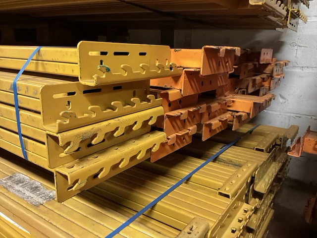 Nedcon partij diverse liggers voor palletstelling - afbeelding 2 van  7