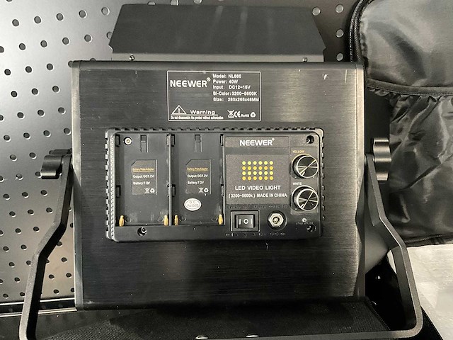 Neewer studio lampen met accu en draagtas 2x - afbeelding 4 van  4