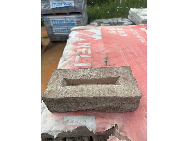 Nelissen roza 217x102x50 1 pal +/- 720st - afbeelding 2 van  2