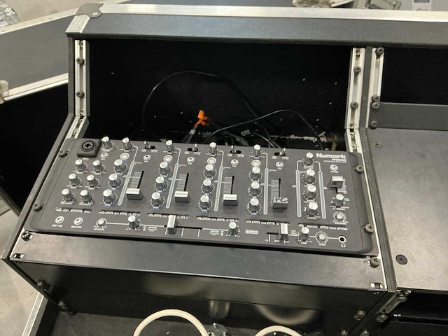 Nemark flightcase met mengpaneel - afbeelding 4 van  7