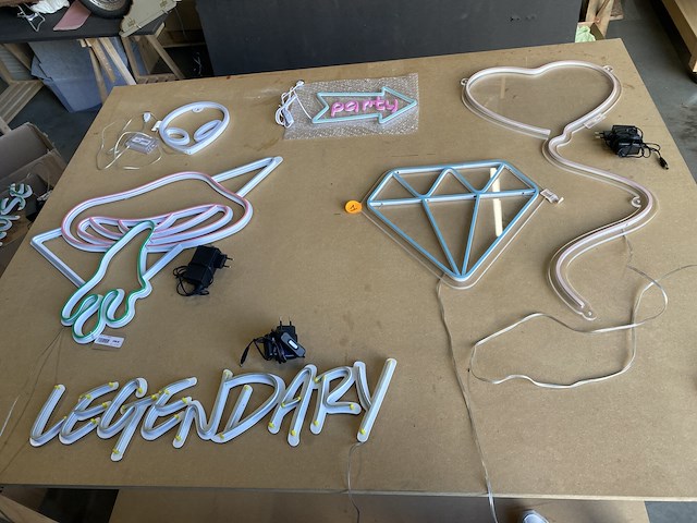 Neon verlichting - diverse (6st) - afbeelding 1 van  7