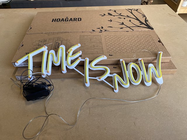 Neon verlichting hoagard - time is now (3st) - afbeelding 2 van  3