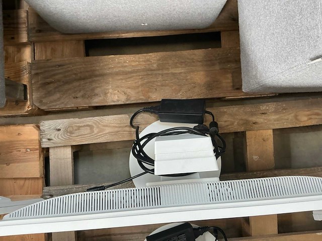 Neovo md-27 monitor (3x) - afbeelding 7 van  8