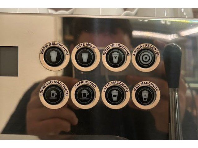 Nespresso machine + inhoud kast - afbeelding 4 van  8