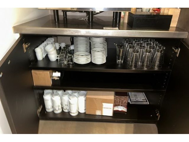 Nespresso machine + inhoud kast - afbeelding 8 van  8