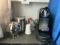 Nespresso magimix koffiezetapparaat en enig toebehoren - afbeelding 1 van  6