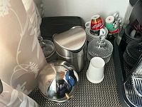 Nespresso magimix koffiezetapparaat en enig toebehoren - afbeelding 4 van  6