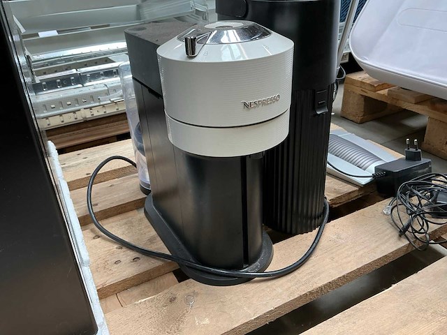 Nespresso magimix m700-vertuo espressomachine - afbeelding 3 van  8