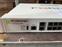 Netbeveiligings apparatuur fortigate 200f - afbeelding 2 van  3