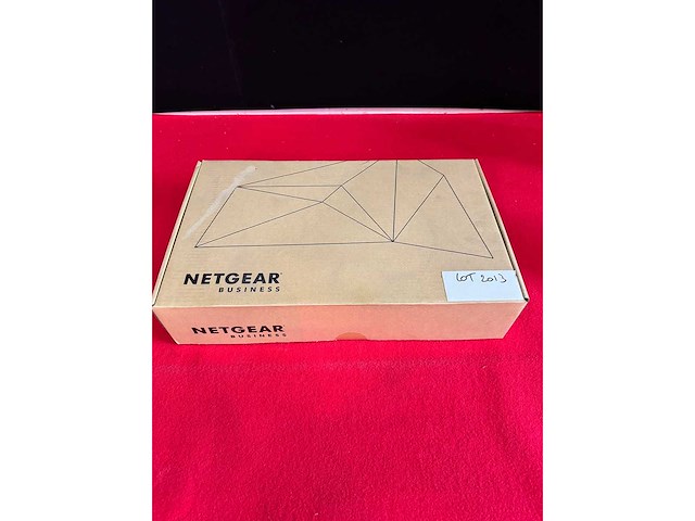 Netgear - gs724t-400eus 24 port gigabit smart switch - afbeelding 1 van  4