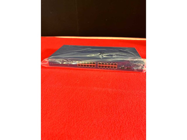 Netgear - gs724t-400eus 24 port gigabit smart switch - afbeelding 4 van  5