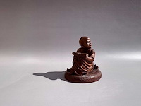 Netsuke - japanese wood sculpture of luohan monk - afbeelding 2 van  18