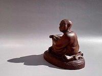 Netsuke - japanese wood sculpture of luohan monk - afbeelding 10 van  18
