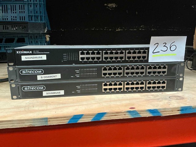 Netwerkswitches (3x) - afbeelding 2 van  4