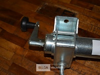 Neuswiel aanhangwagen - afbeelding 3 van  3