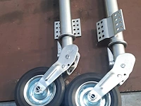 Neuswielen 2 stuks nieuw